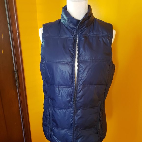 Meet your Posher, the "Starving Storyteller" - Picture 5 of 16